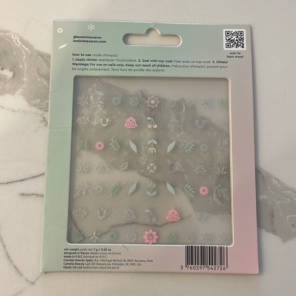 🌸5/$25🌸 Le Mini Macaron electric bouquet nail stickers - Picture 2 of 2